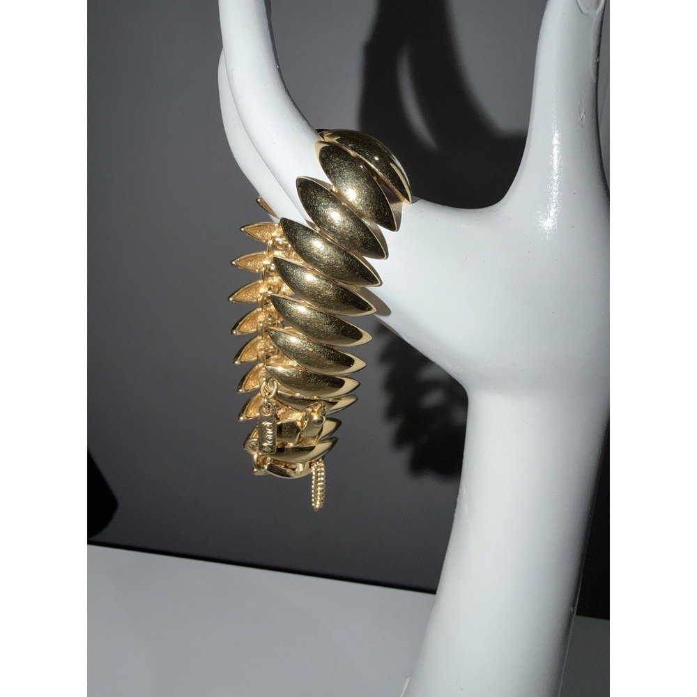 Monet Vintage Gold Claw Bracelet‎